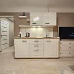 Apartamento Fresh And Cosy One Separate Bedroom Riga