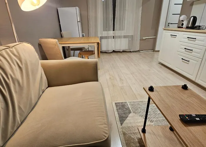 Fresh And Cosy One Separate Bedroom Апартаменти